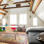Historical In The Heart Of The Old Town Apartman