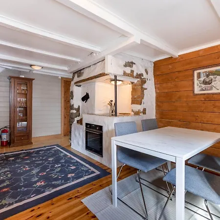 Historical In The Heart Of The Old Town Apartment