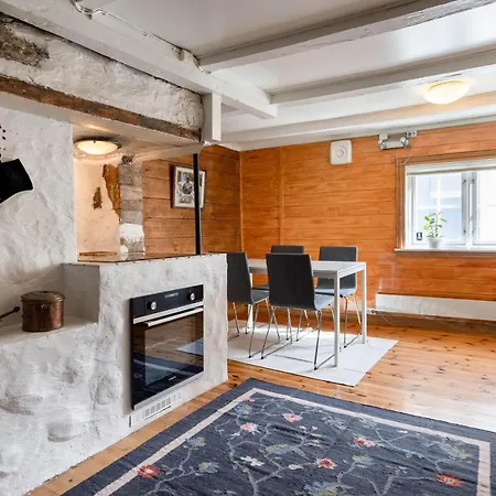 Apartment Historical In The Heart Of The Old Town Stavanger