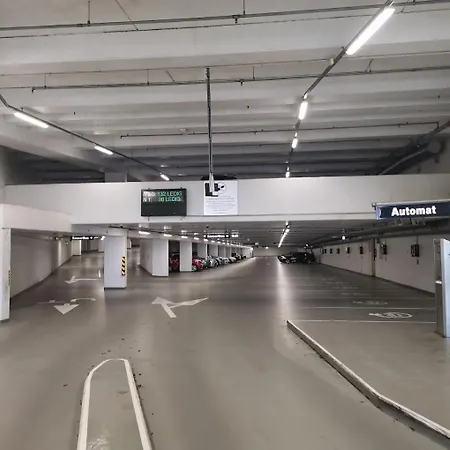 Historical In The Heart Of The Old Town דירה *