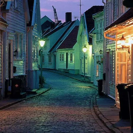 Historical In The Heart Of The Old Town Apartment Stavanger