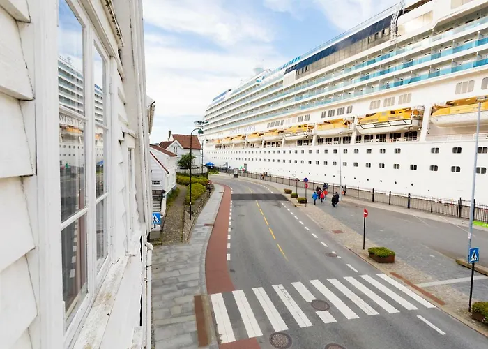 Historical In The Heart Of The Old Town *